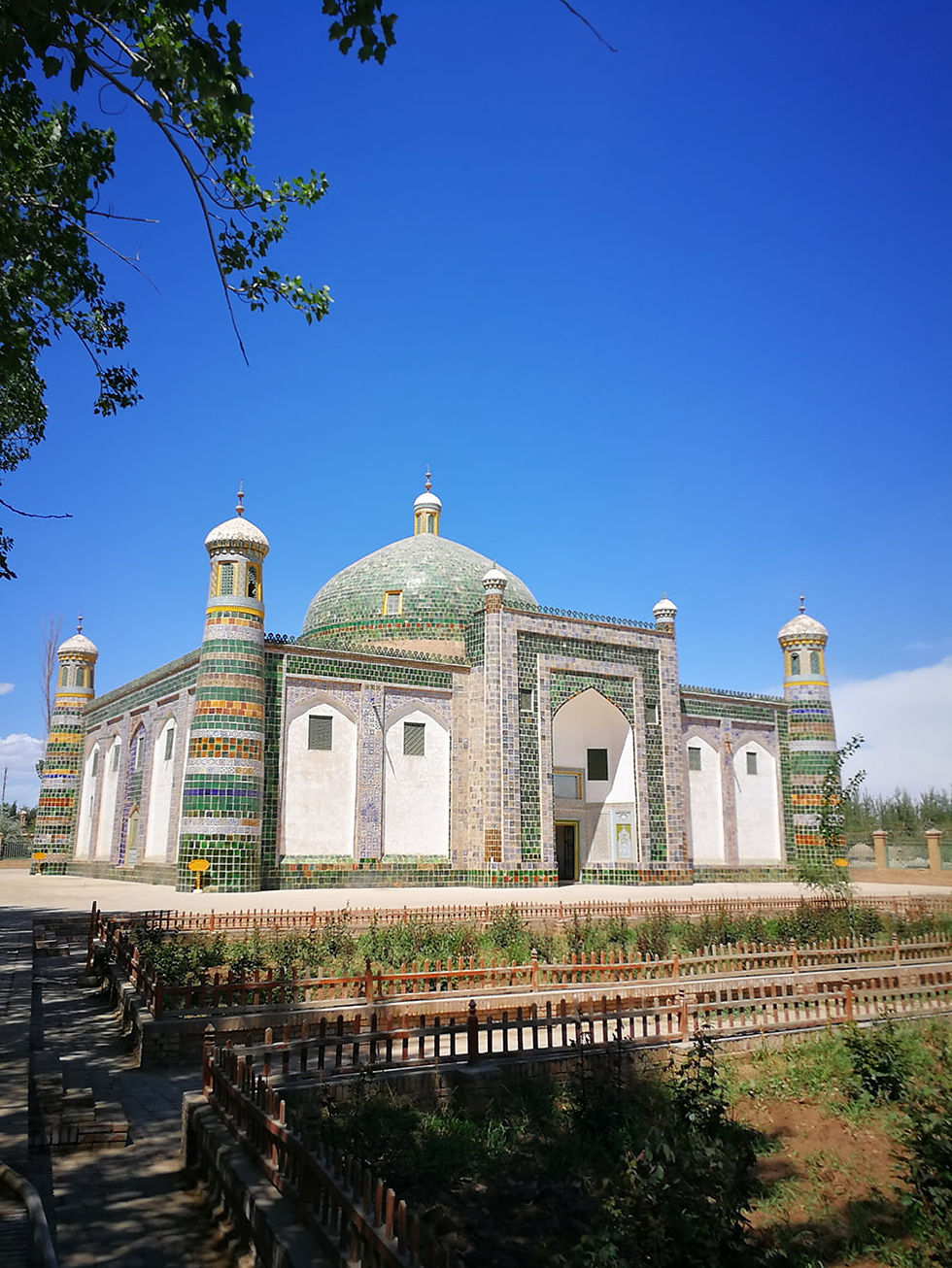 Apak Hoja Tombe