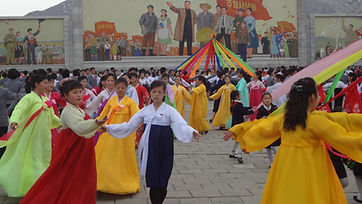 Dansen op feestdag in Haeju