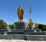 Standbeeld van Niazov in Ashgabat