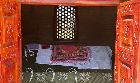 Mausoleum Aisha Bibi