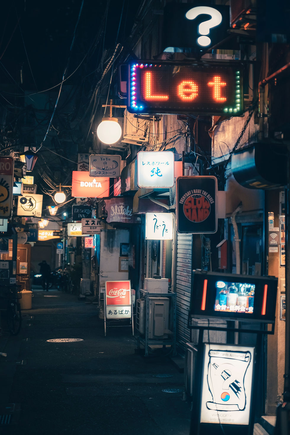 Golden Gai, Tokyo, Japan Photo by Willian Justen de Vasconcellos