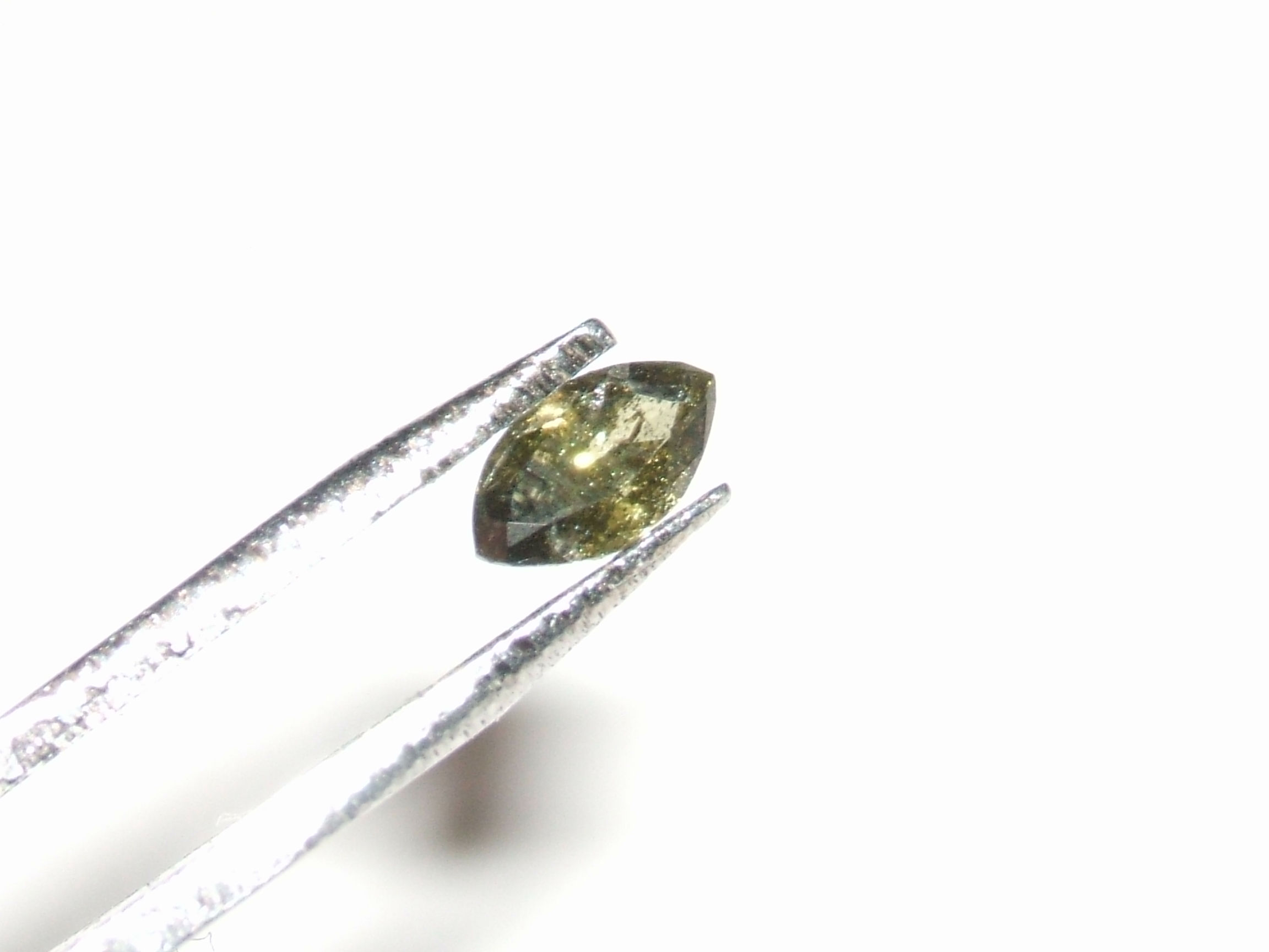 fancy groene diamant 0.12 caraat