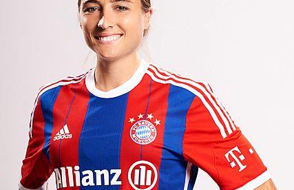 Bayern Munich Star trains at PTS in offseason! Q&A