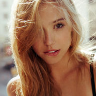 Alexis Ren, 23 Nov