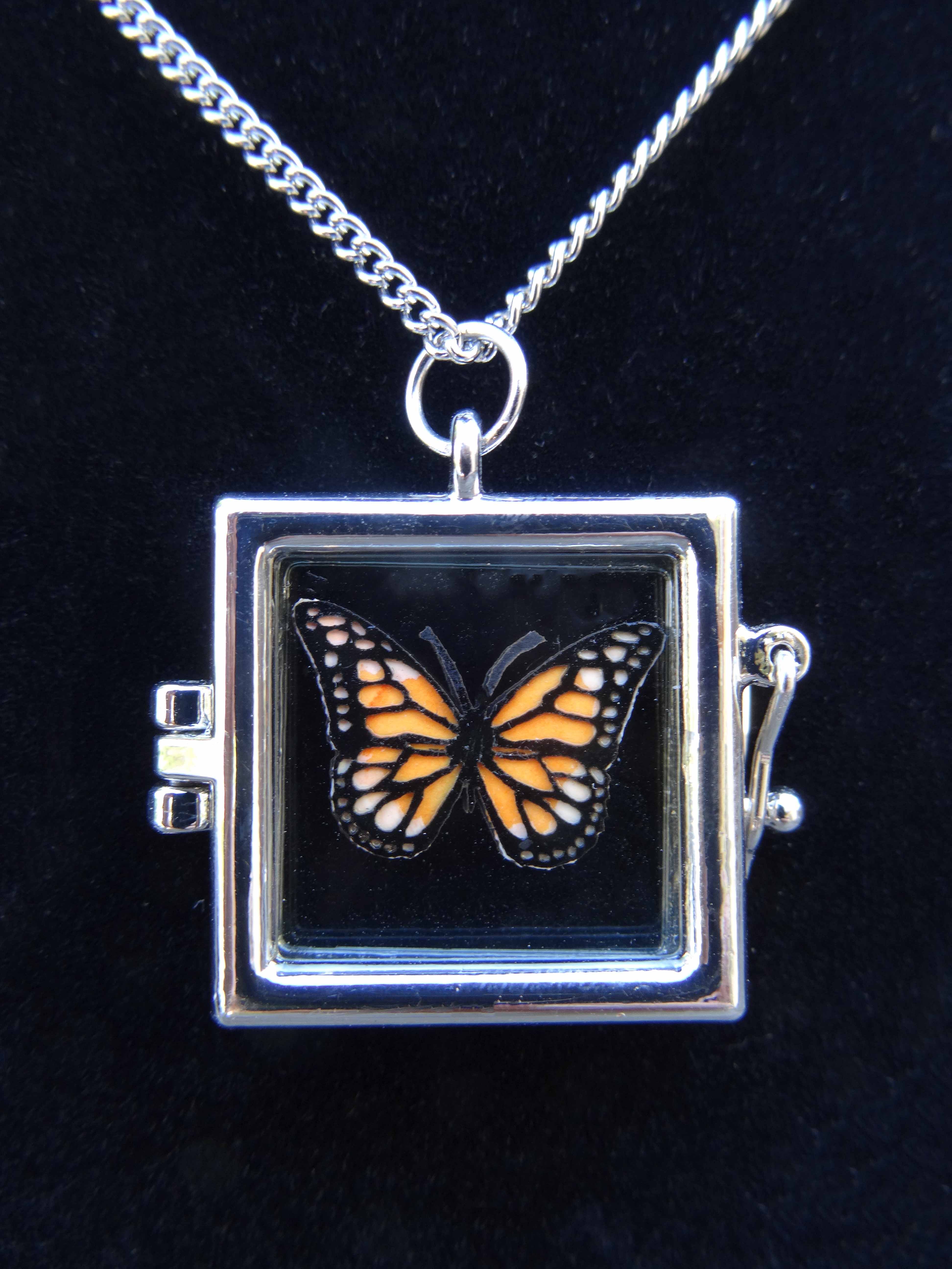 monarch locket square