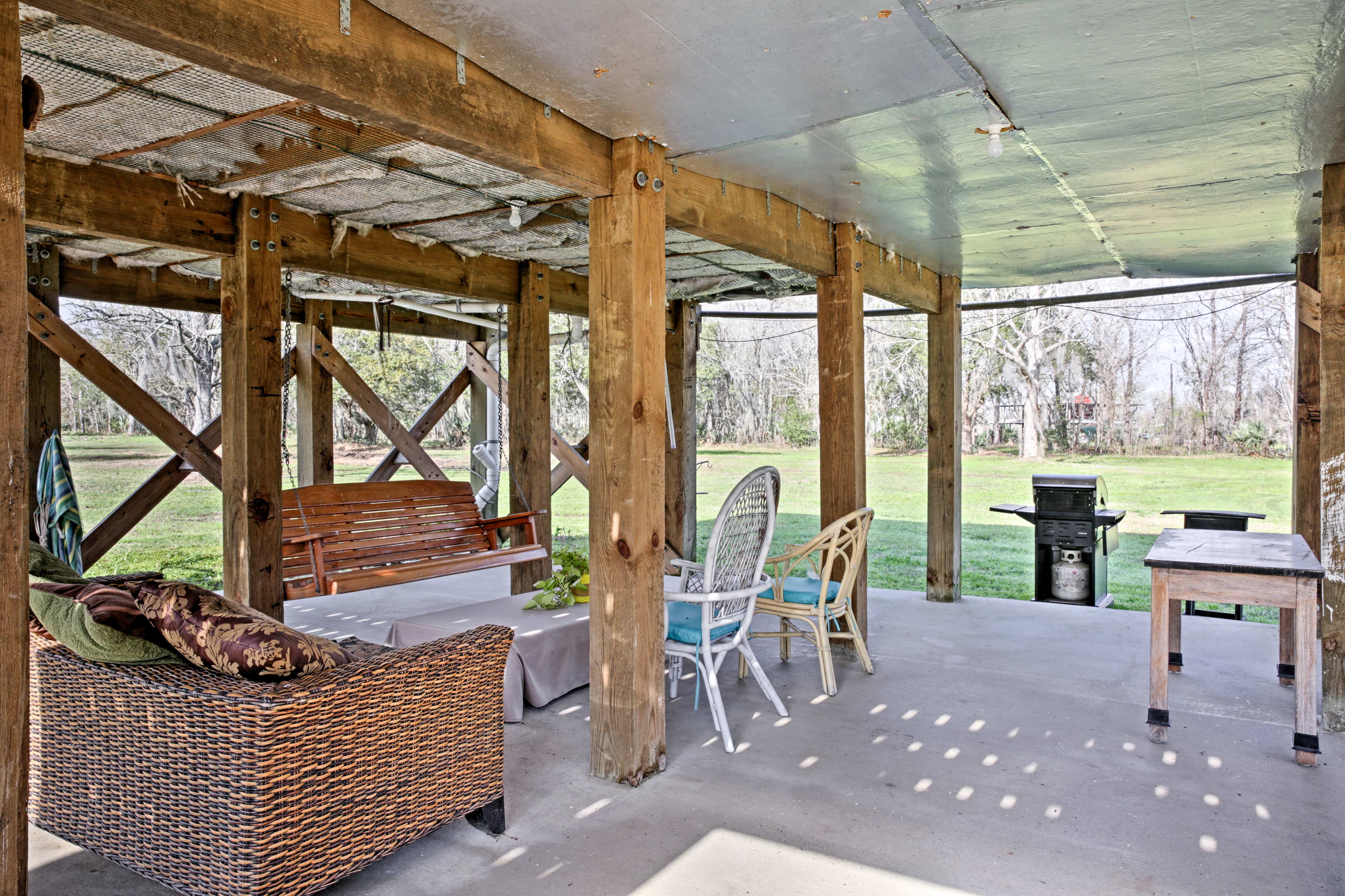 Lytle Farms Cajun Cottage Below