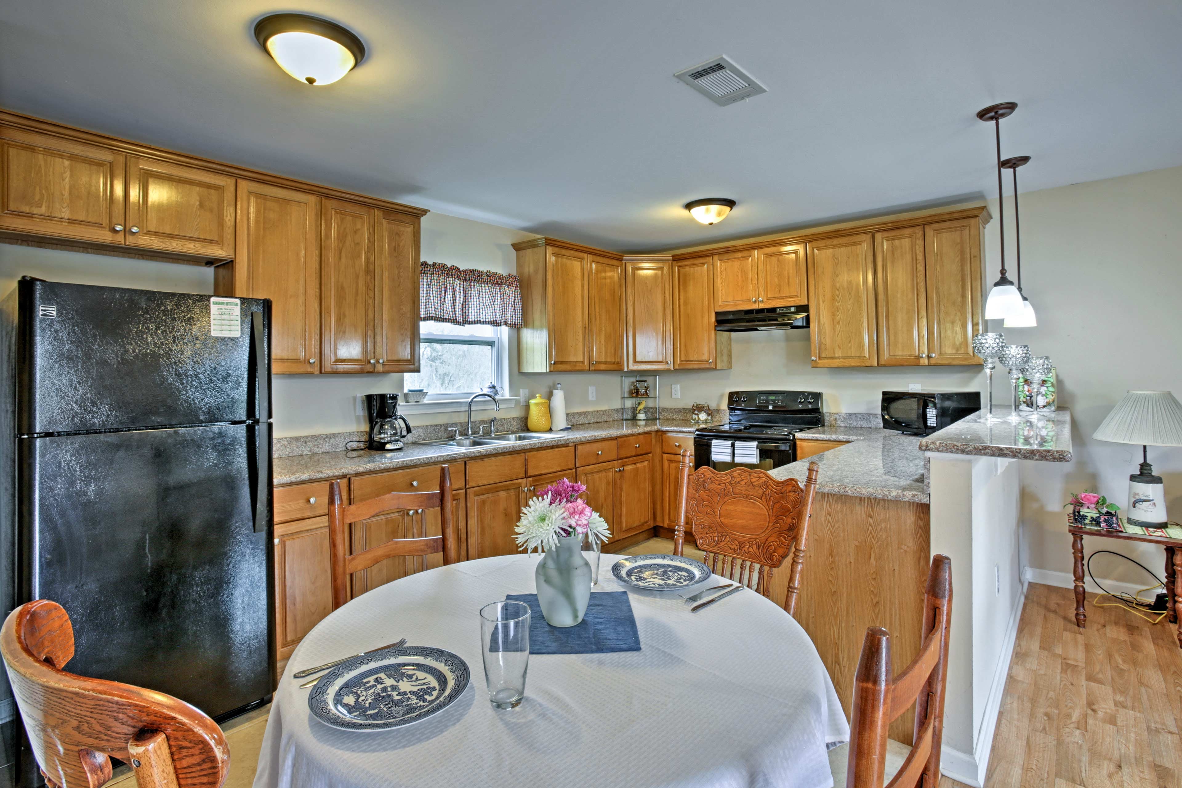 Lytle Farms Cajun Cottage Kitchen