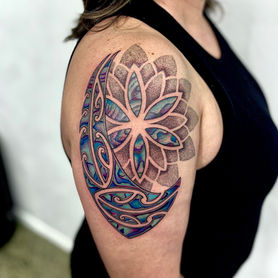 Preston Karatau Tattoo Artist at Tattoo Gold Takapuna Auckland New Zealand Aotearoa. Best tattoo studio of New Zealand