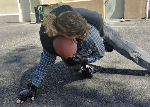 Women's self defense in Combatives class
