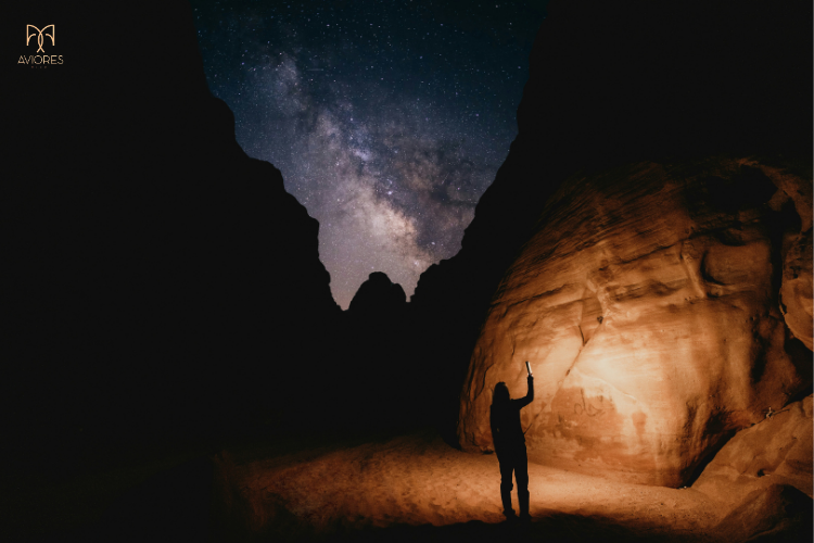 tropikal zodyak nedir, mevsimsel astroloji, ekinoks ve burçlar, batı astrolojisi temelleri, sideral ve tropikal farkı, burçların mevsimsel anlamları, 0 derece koç noktası