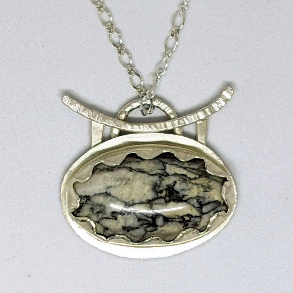 Pinolith pendant