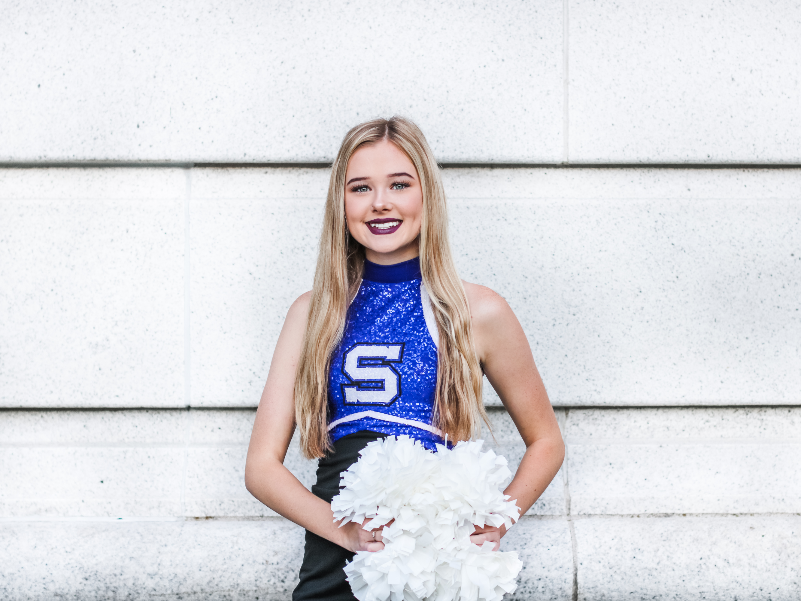 Junior, Makayla