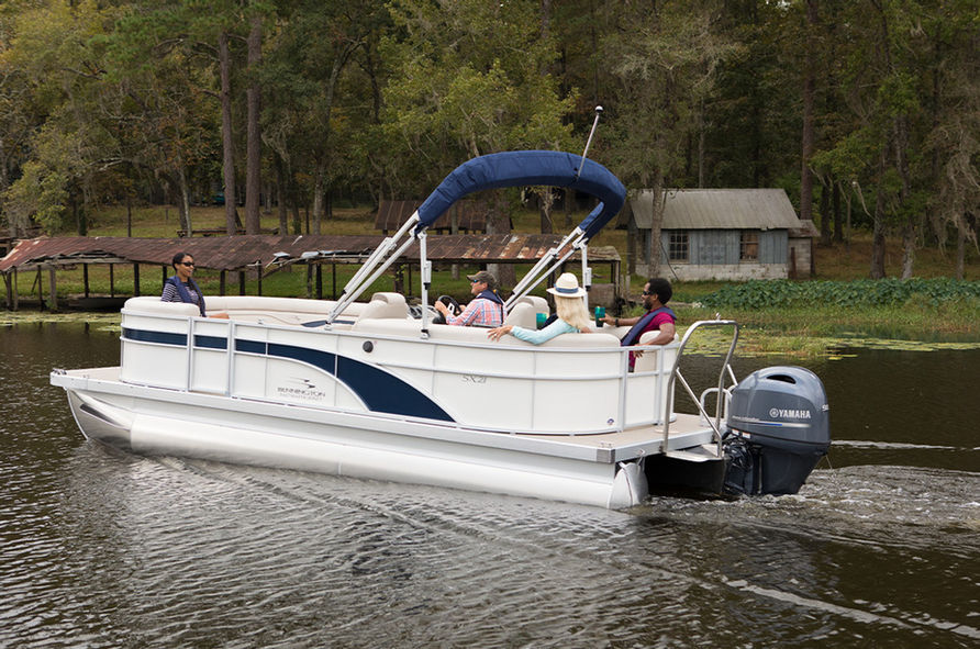 Yamaha 90hp F90XB Outboard: Remote Mechanical Steering, 25-inch Shaft, Power Tr