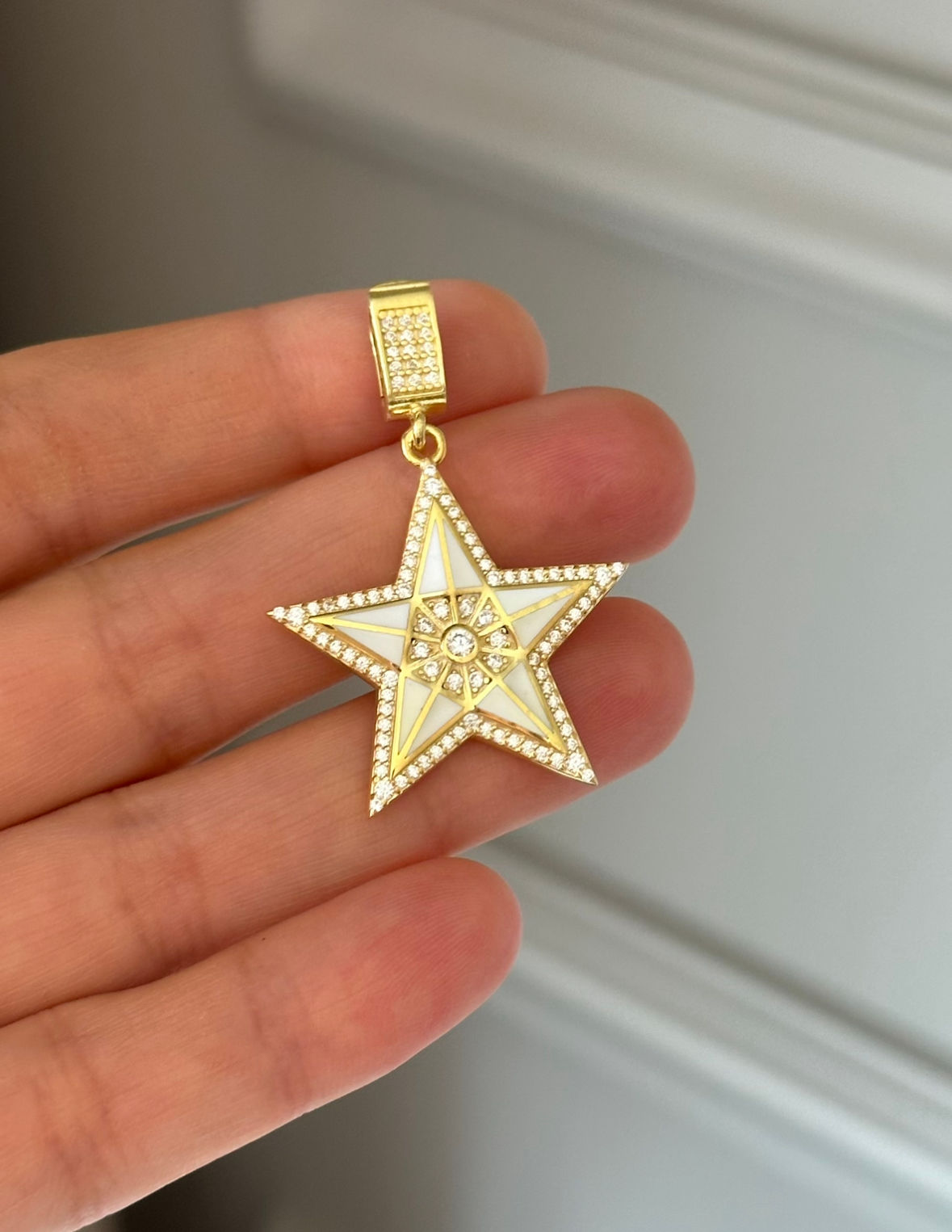 Beyaz Mineli Büyük Yıldız Kolye Ucu