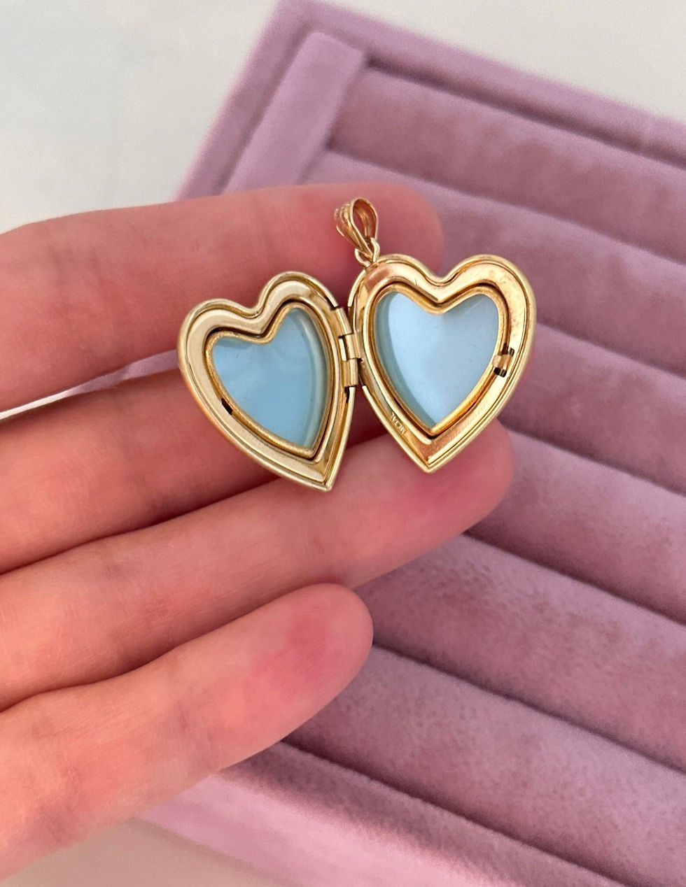 Küçük resim: Love Yazılı Kapaklı Kalp Madalyon Kolye  Ucu