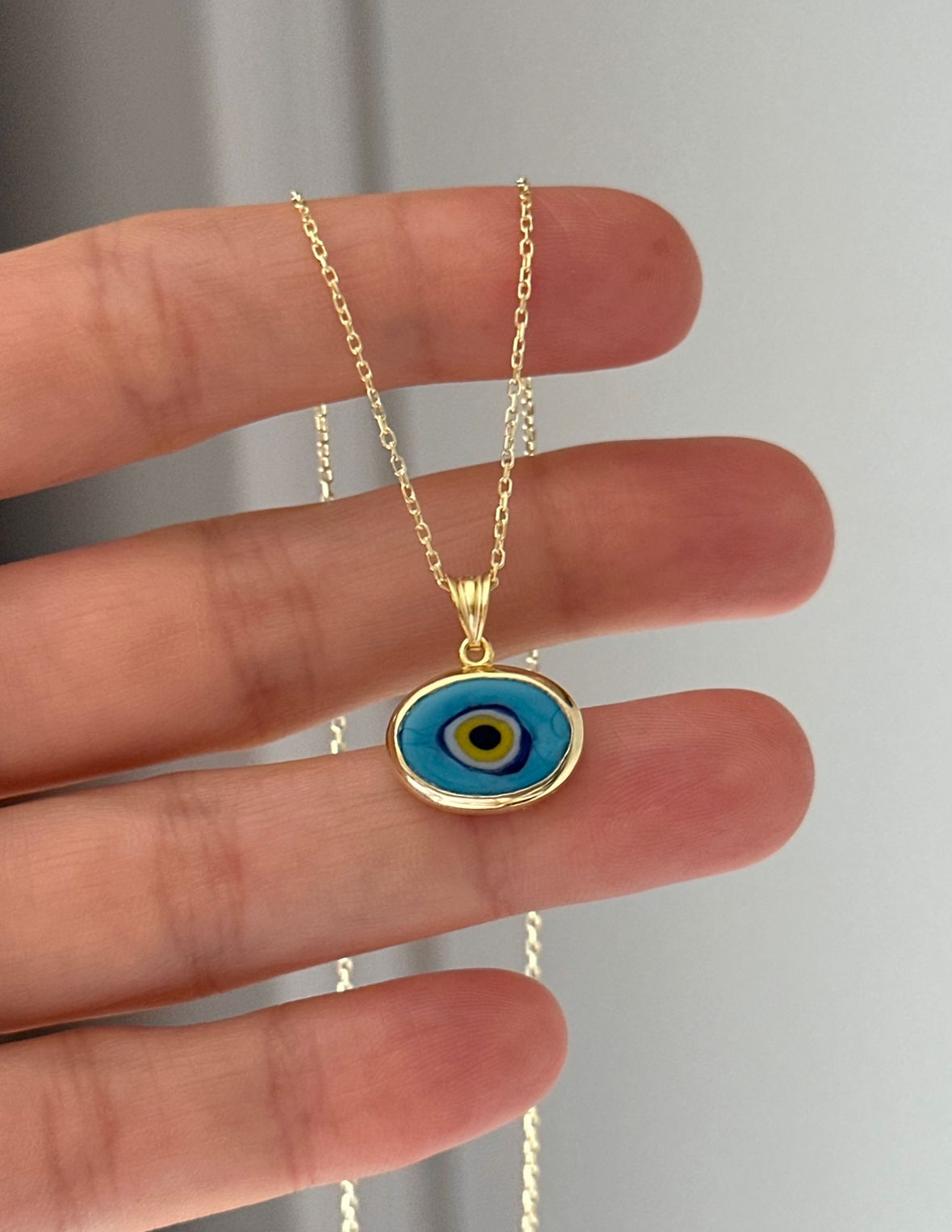 Oval Nazar Boncuklu Kolye