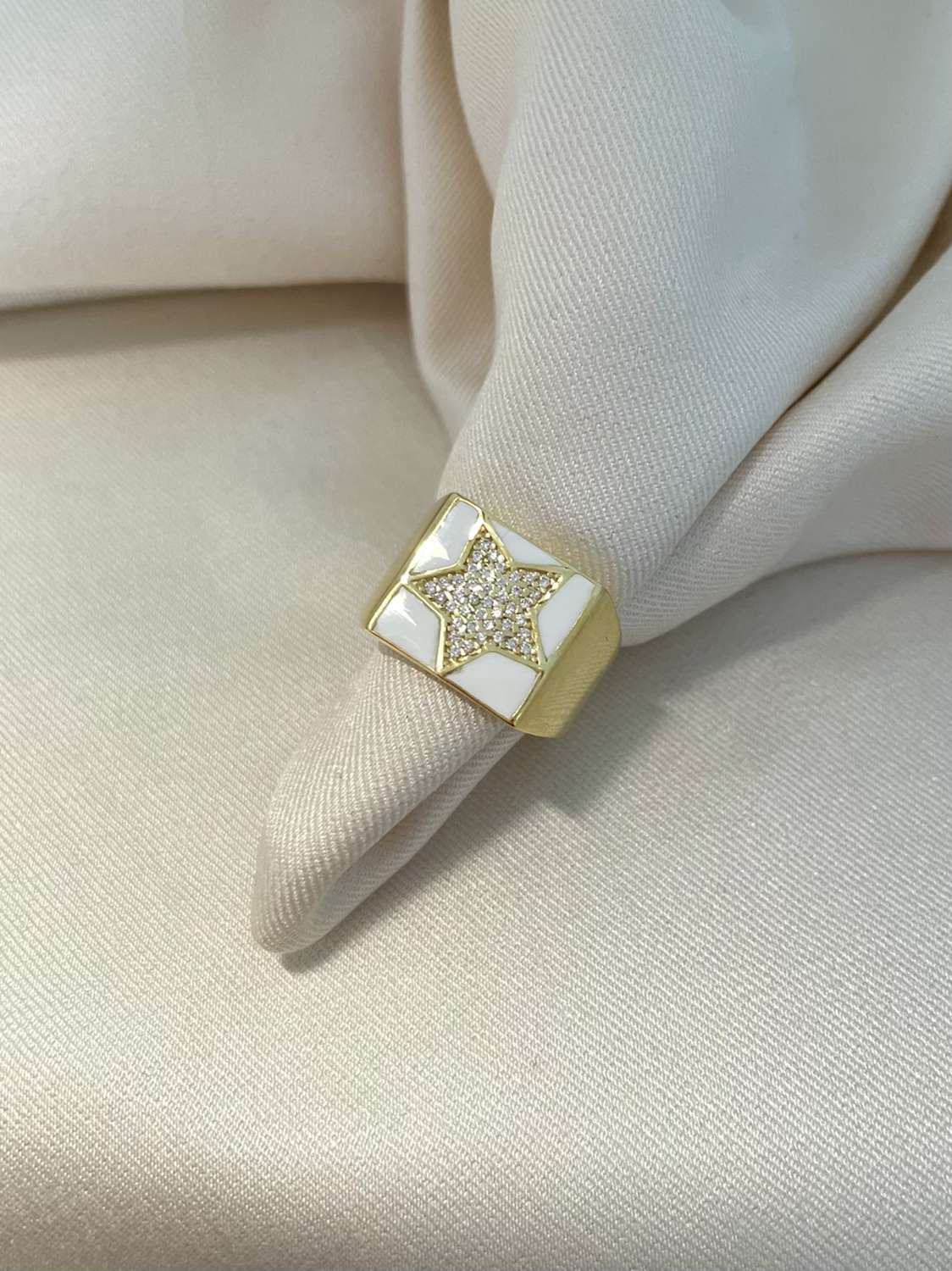 Kare Beyaz Yıldız Yüzük  