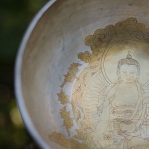 Free workshop: how to use singing bowls for healers and yoga teachers