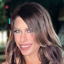 Roxanna Schmidt.jpg