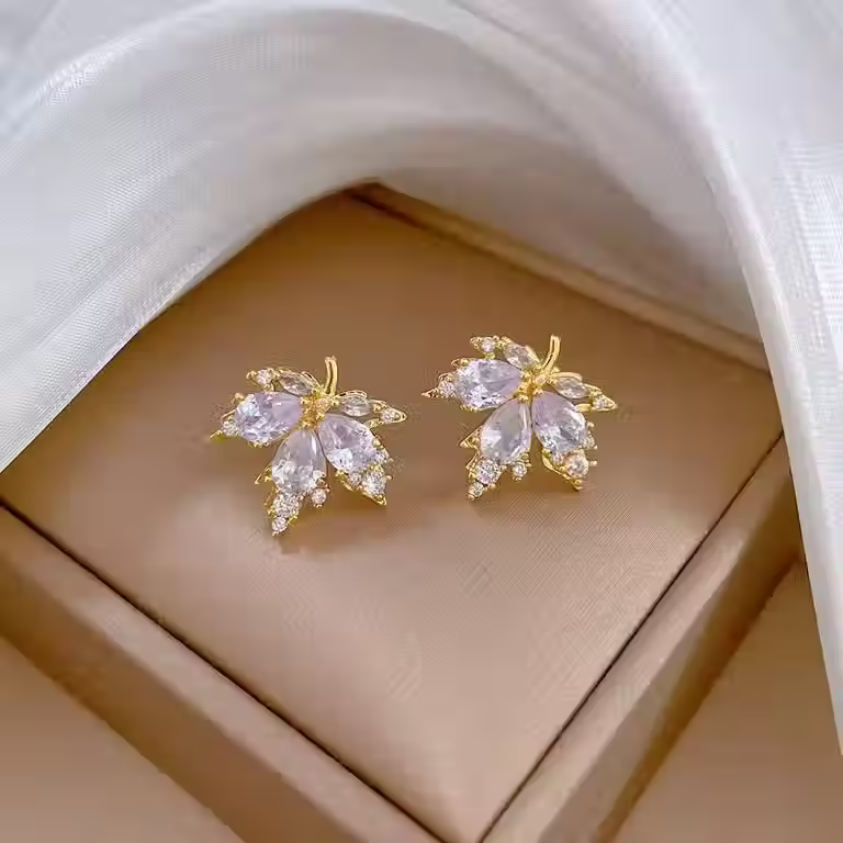 Miniaturbild: Halsketten- und Ohrring-Set „Bordeaux Leaf“