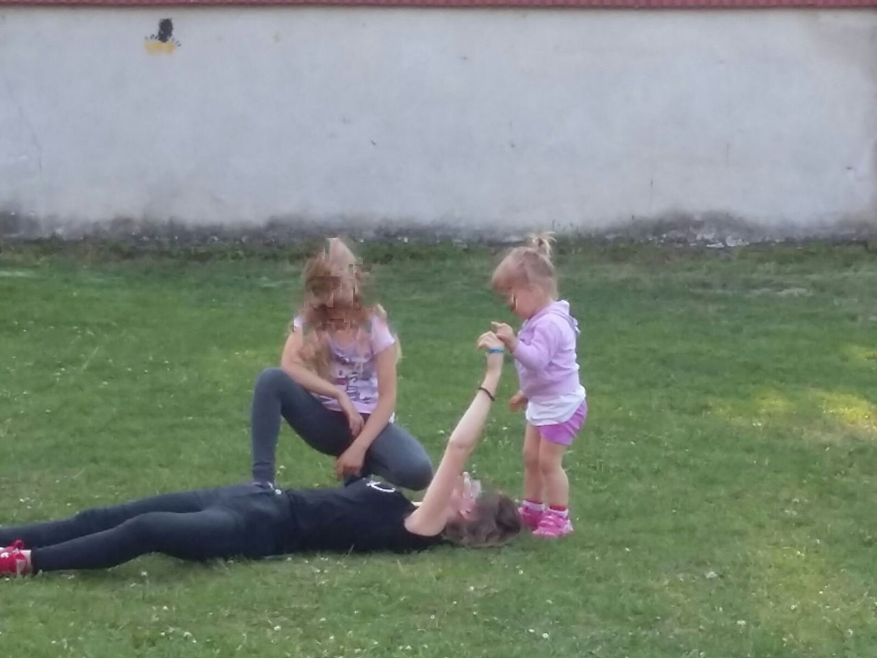 Tymczasem dziewczyny odpoczywają