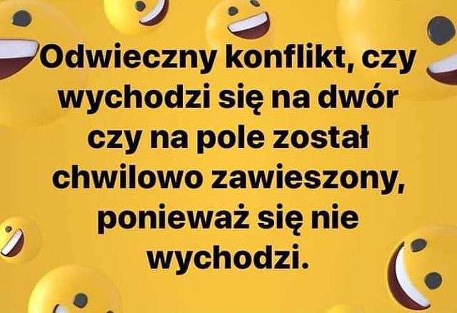SIEDZIMY W DOMU