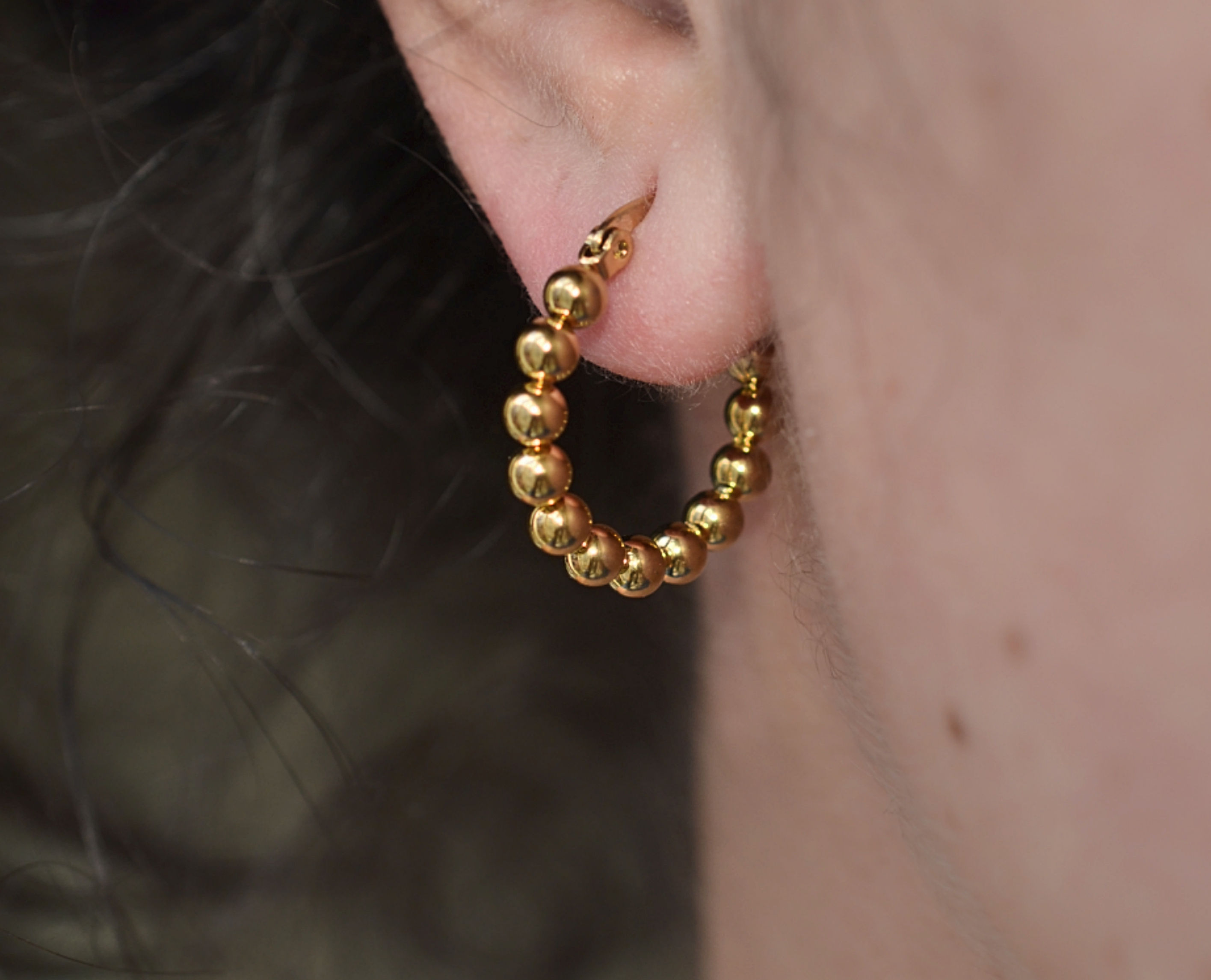 Dainty beaded hoop, Hoop small earrings, beaded hoops, 18k Gold plated hoop
