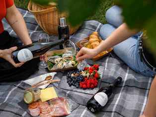 Picnic in the Vines at Latitude 32 Wines