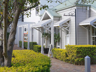 Hunter Valley Gardens Shopping Village: A Unique Shopping Experience