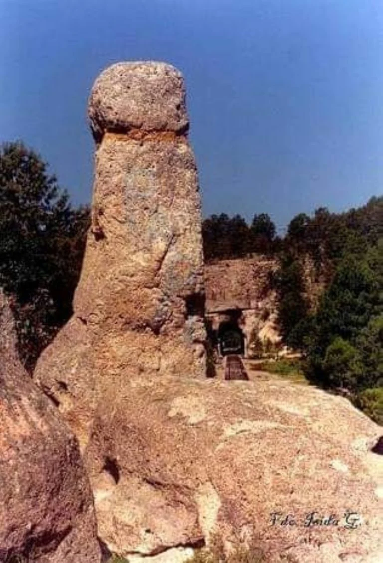 Pitorreal: La roca que concede fertilidad a quienes la tocan en la Sierra Tarahumara y barrancas del cobre