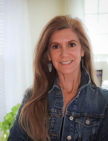 A 2-button portrait of Sarina Rowley Roth