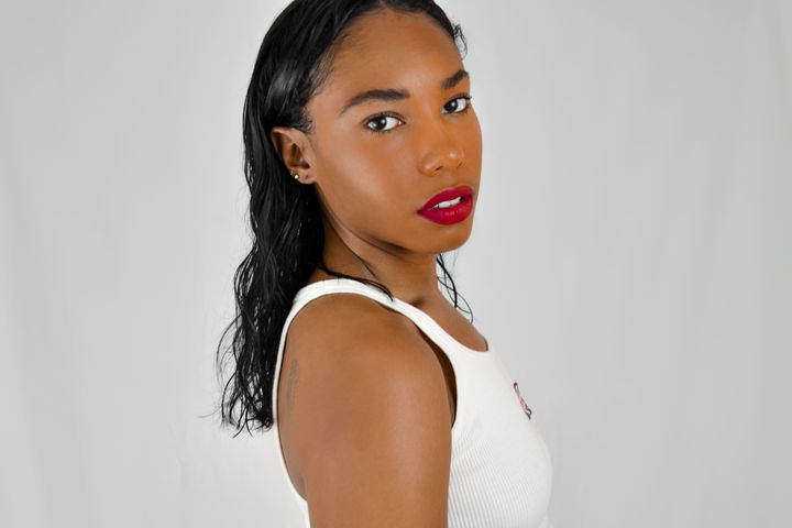 moriah polk tank top red lipstick