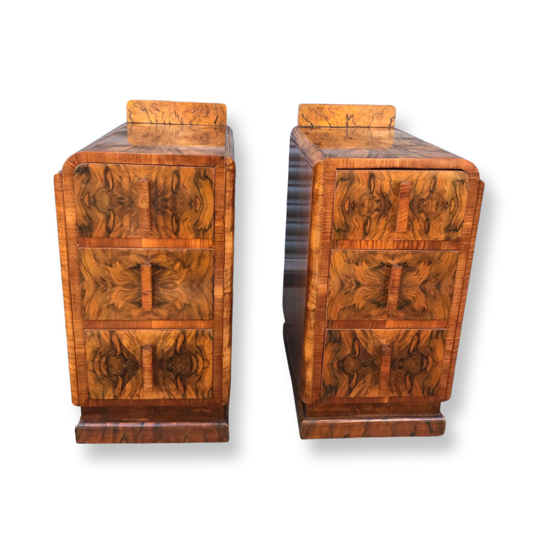 Stunning pair of Art Deco highly figured walnut nightstands