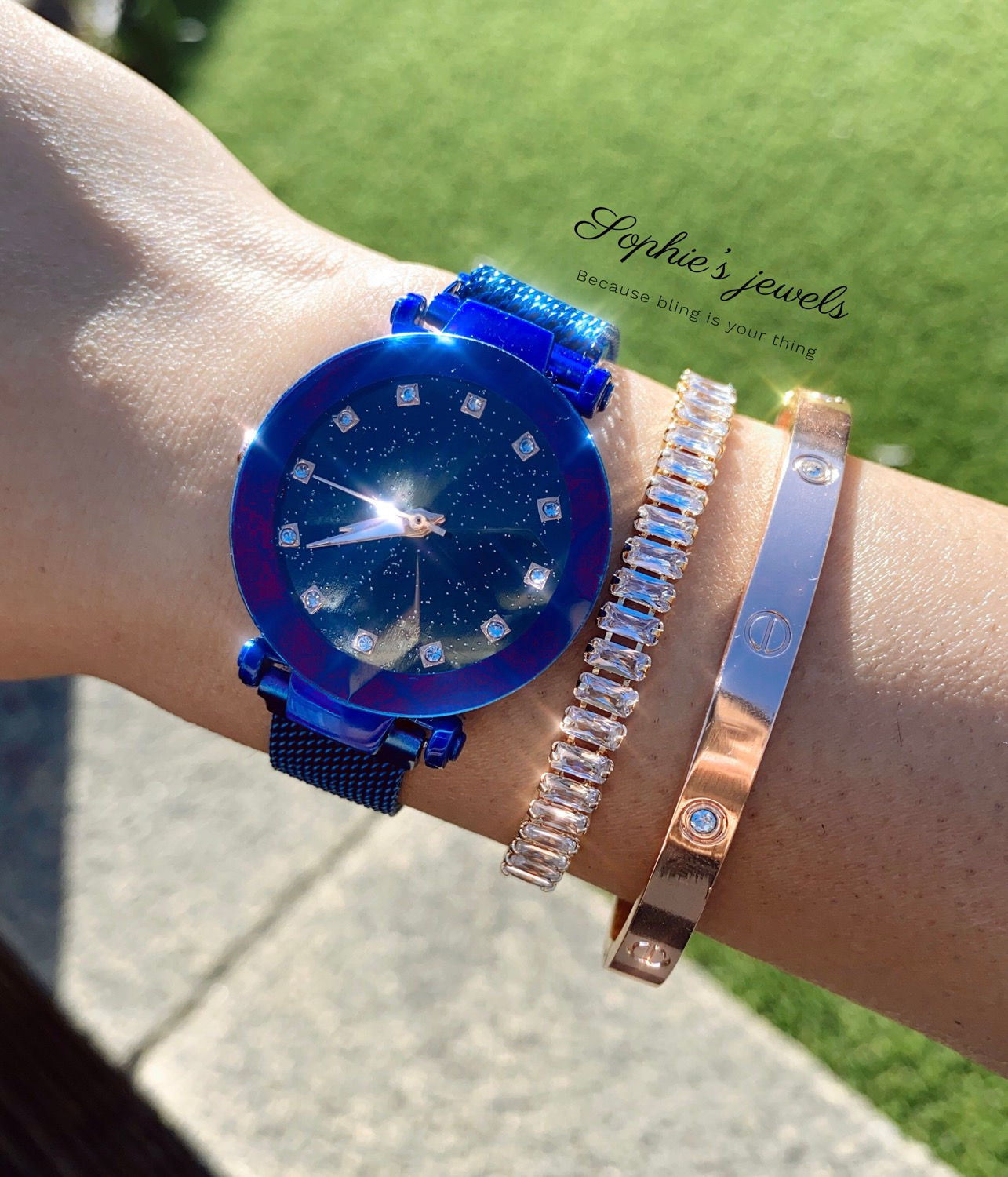 Crystal Swarovski BLUE watch with a magnetic clasp