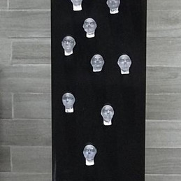 Material: Glass and Wood
Dimensions: 25 cm x 25 cm x 122 cm