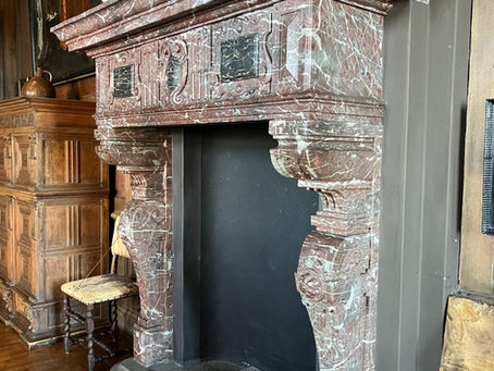 Le faux marbre, un pilier du décor
