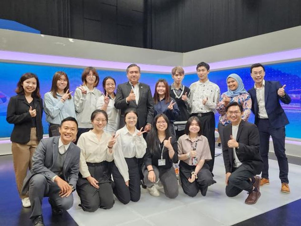 优大生初入直播室 听陆兆福谈交通发展计划