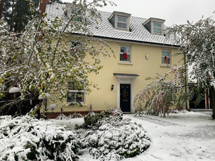 A house in the wintertime