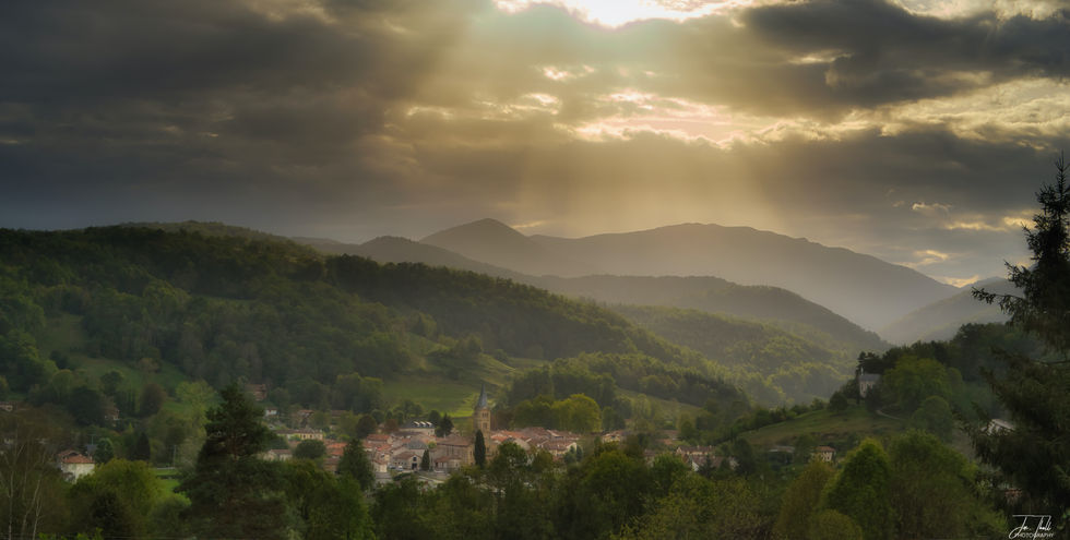 Oust under sunrays