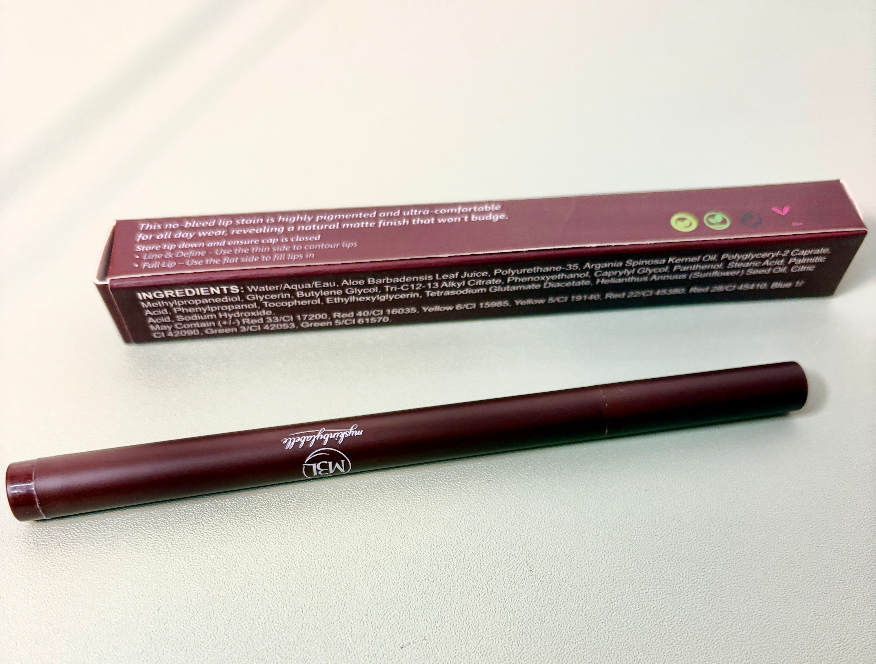Cocoa muse lip contour stain