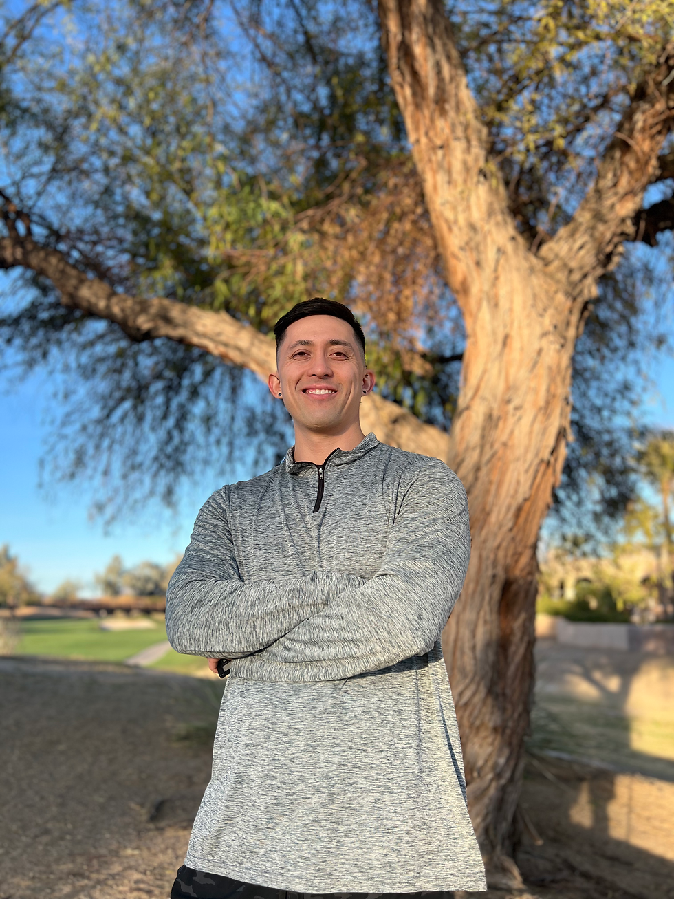 Dr. Tayler Ah Nee. Physical Therapist in Scottsdale, Arizona helping adults with strength training, longevity, and staying active.