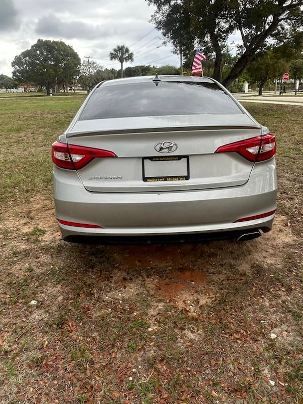 Thumbnail: (SOLD) Hyundai Sonata