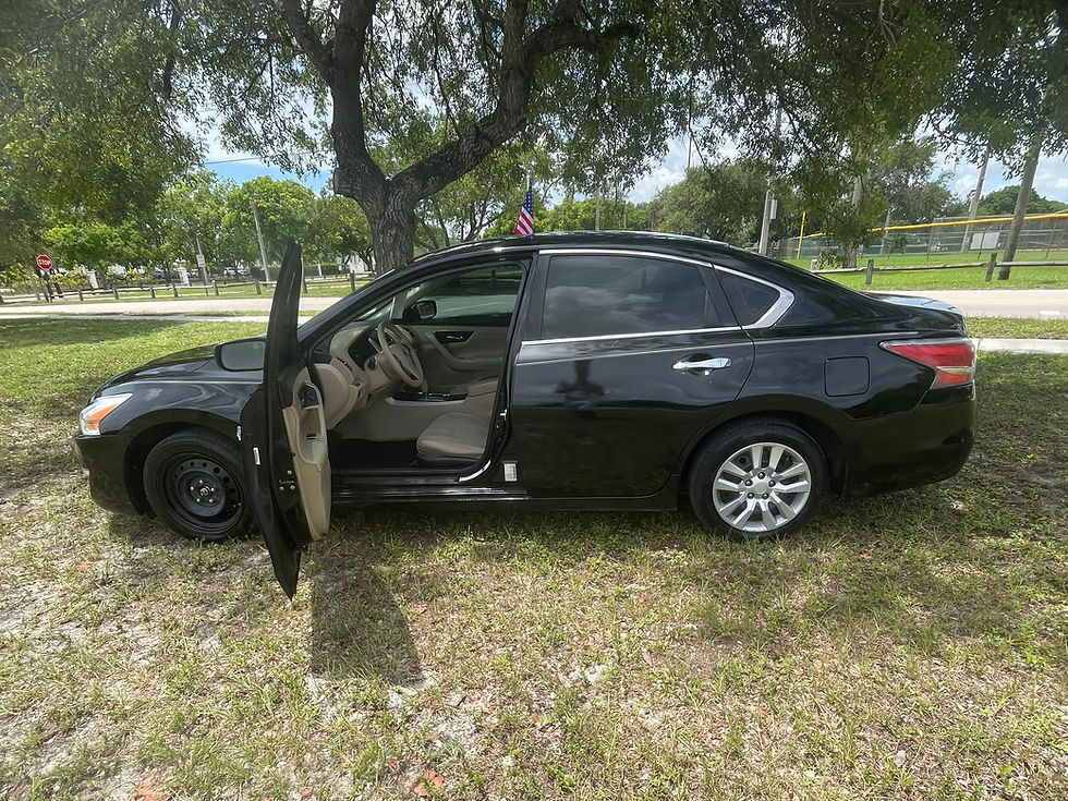 Thumbnail: 2015 Nissan Altima 