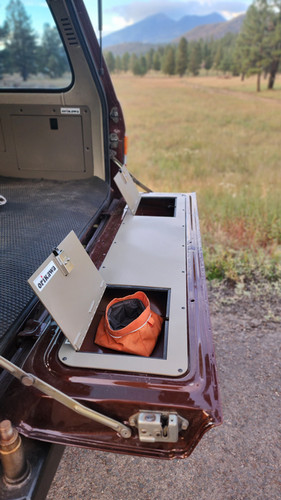 FJ60 Tailgate Storage Panel | orikawa
