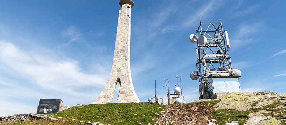 ИЗКАЧВАНЕ ЛИЧНИЯ РОДОПСКИ ВРЪХ МИЛЕВИ СКАЛИ /1593м/
20  ЮНИ  /Събота/  2026г