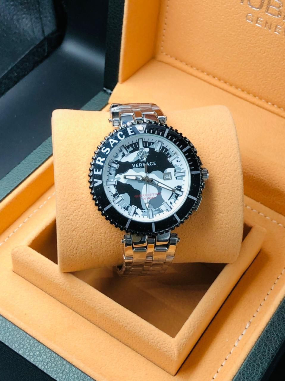 الصورة المصغرة: Versace Chronograph Watch for women