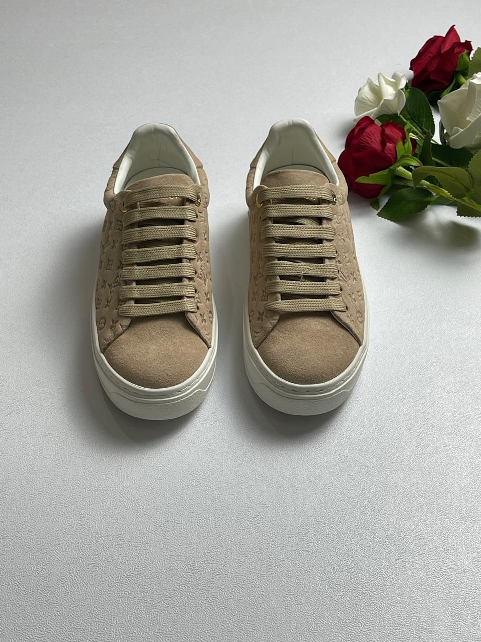 Thumbnail: LV Monogram Low Top Sneakers