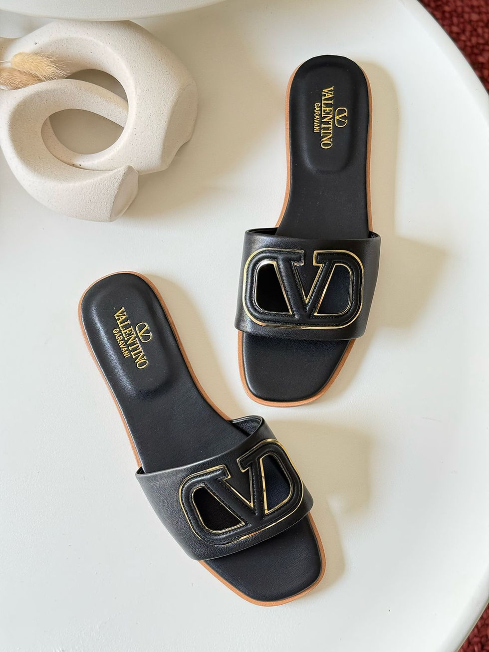 الصورة المصغرة: VAL€NTINO Garavani VLogo Signature flat leather sandals