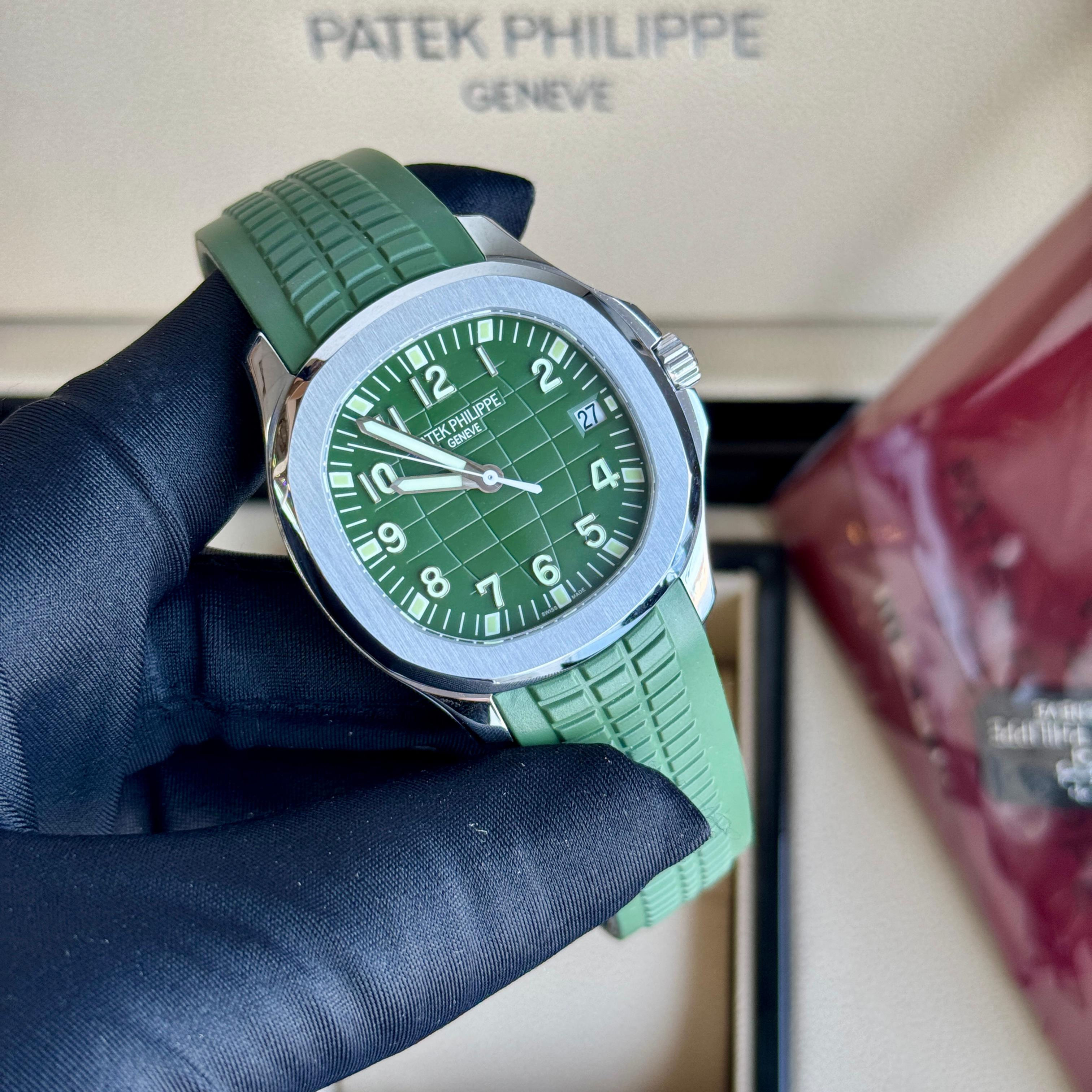 PAT€K PH!LL!PP€ AQUANAUT Unisex Watch