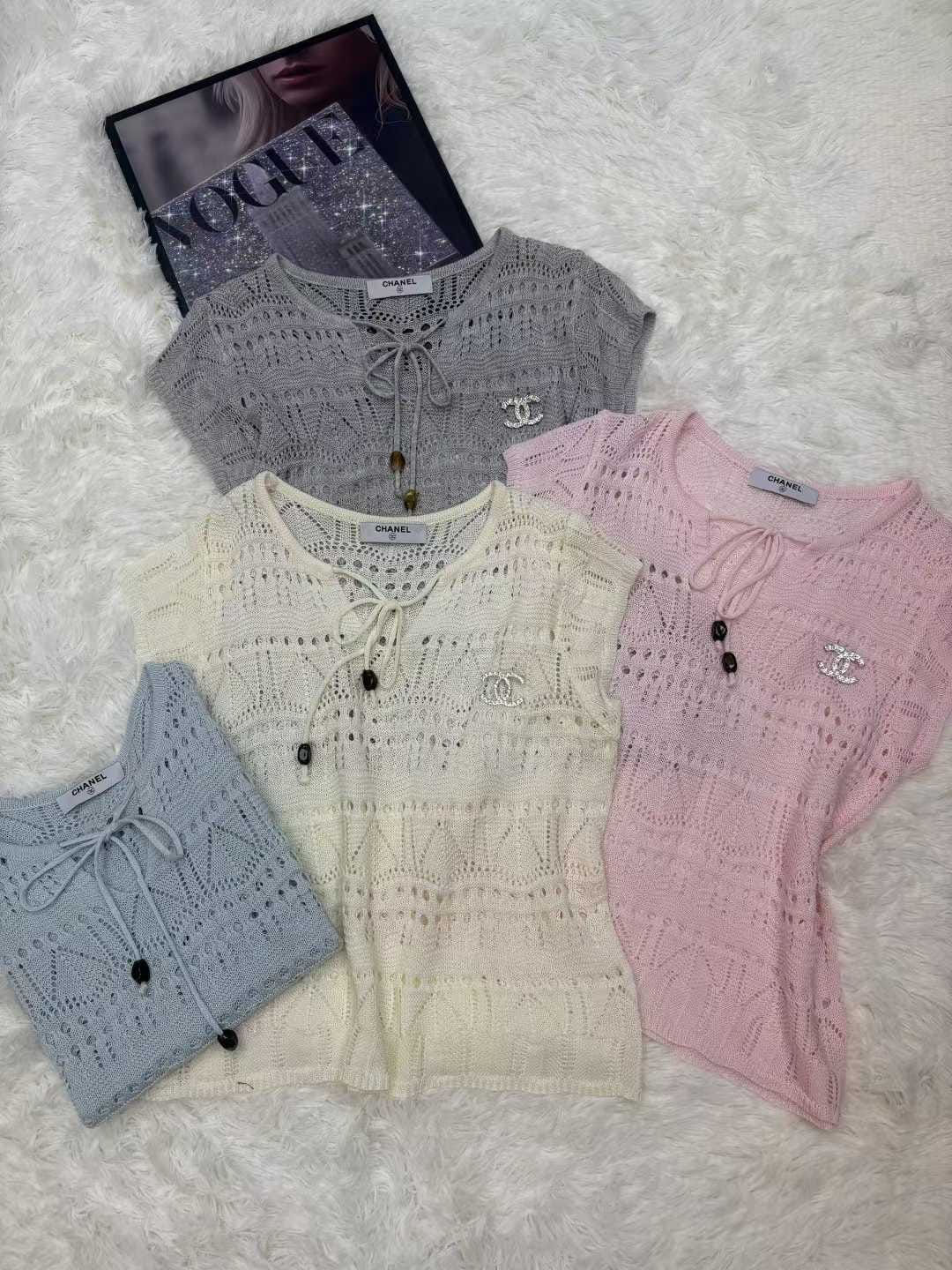 CHAN€L Crochet Short Sleeve Knitted Tops with Ribbon on Neckline